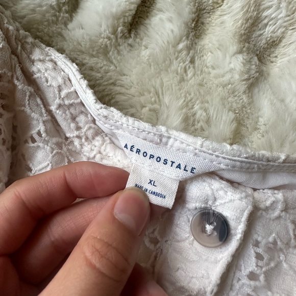 (SOLD) Aeropostale white casual tank top xl - Picture 2 of 2
